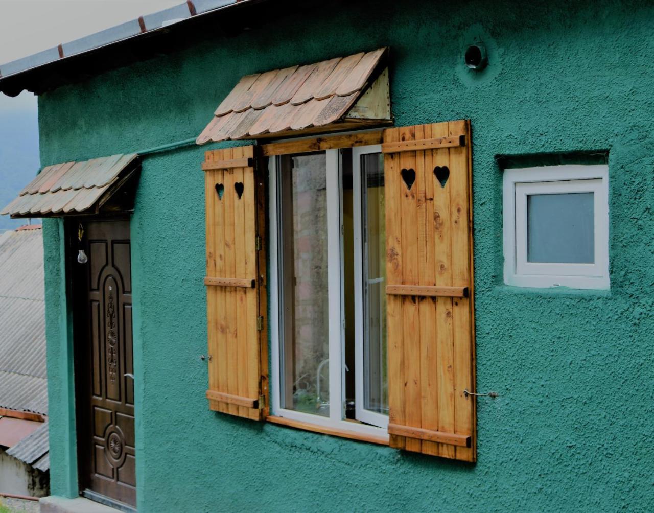 Dilijan Town Inn Exterior foto